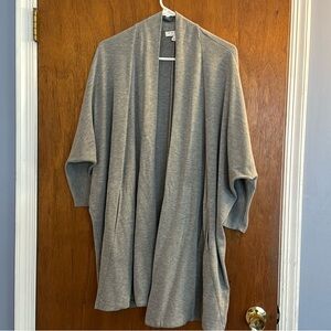 Chaus grey cardigan